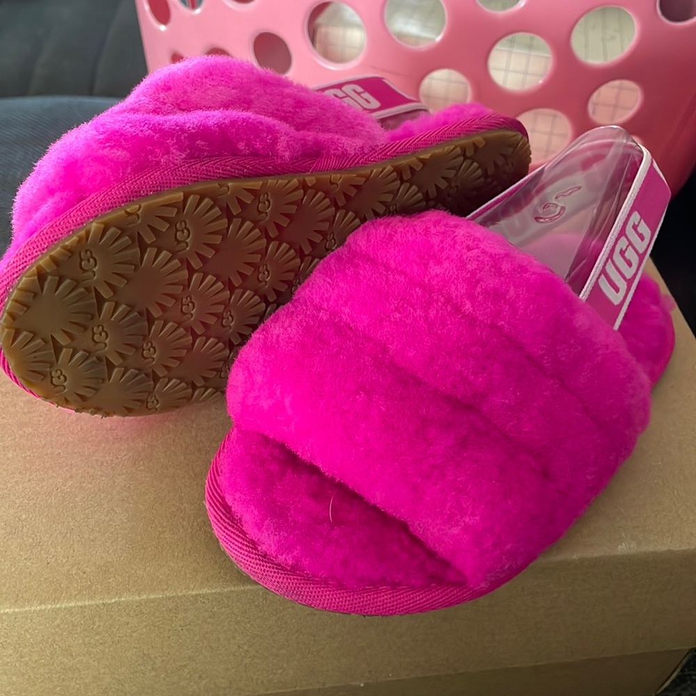 KID UGG SLIDES